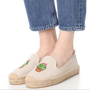 Great used condition soludos flats